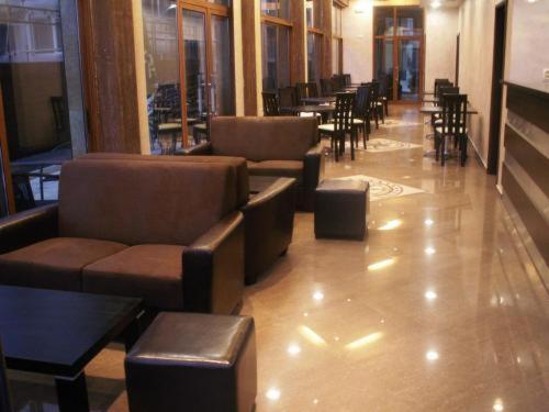 Serenity Hotel สวิติ วลัส ภายนอก รูปภาพ